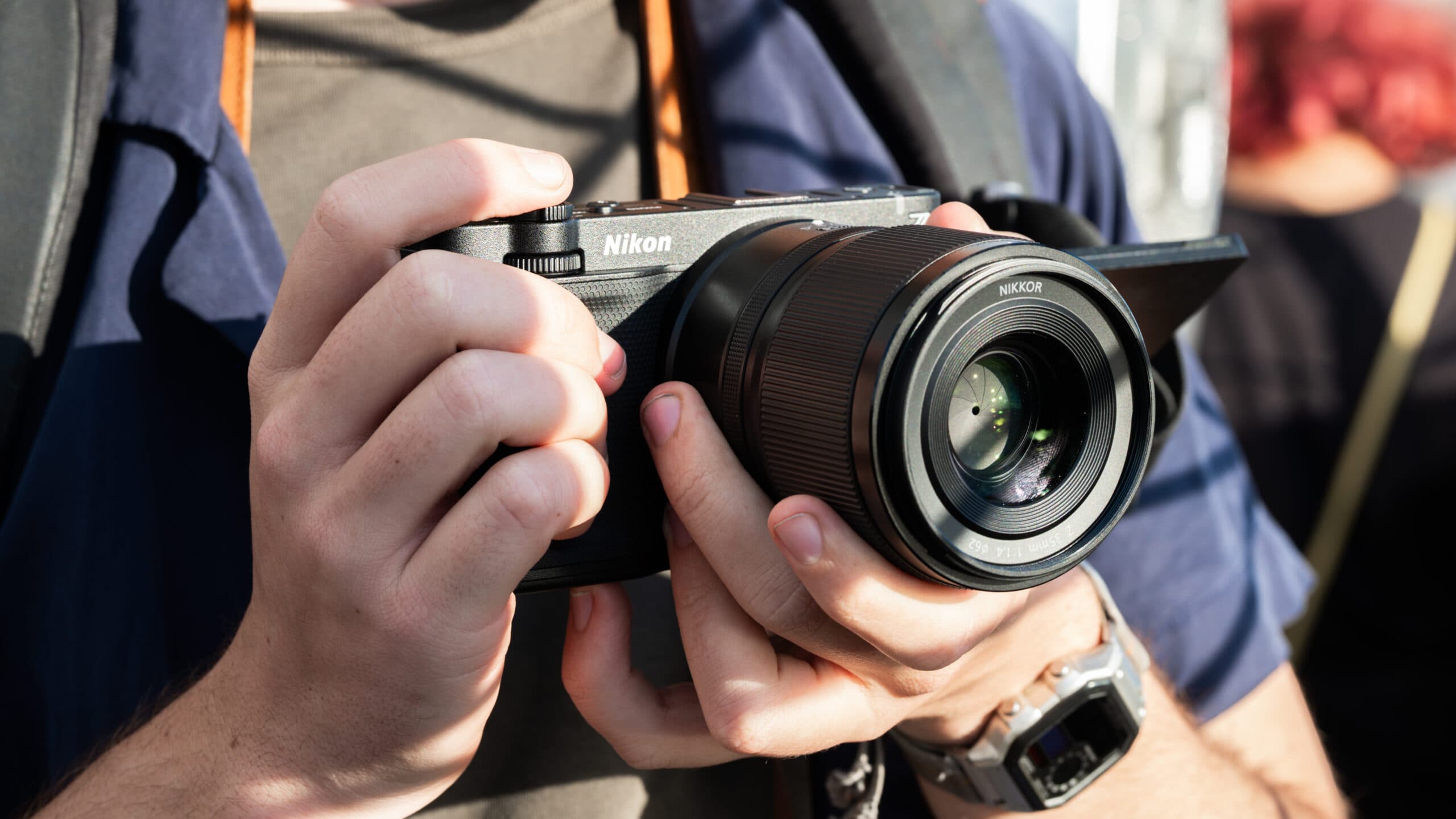 Nikon ZR: A Câmera ‘Quase RED’ Que Vai Abalar o Mercado (e Seu Bolso Agradece!)